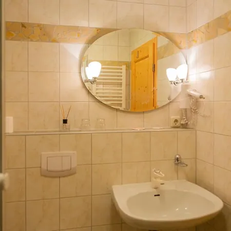 Отель Ungerberg 3*